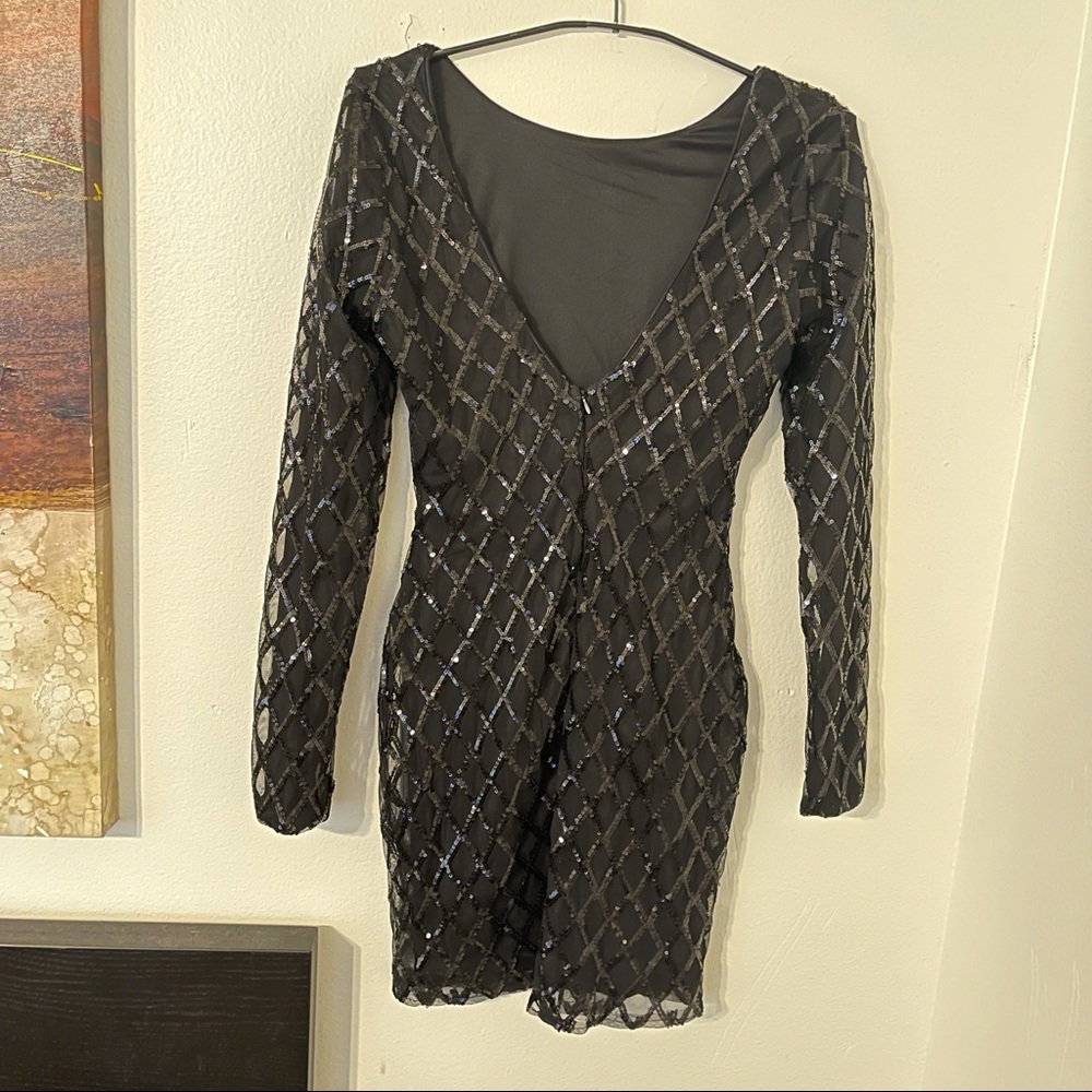 long sleeve black sequin mini dress NWT - HOT❤️‍🔥